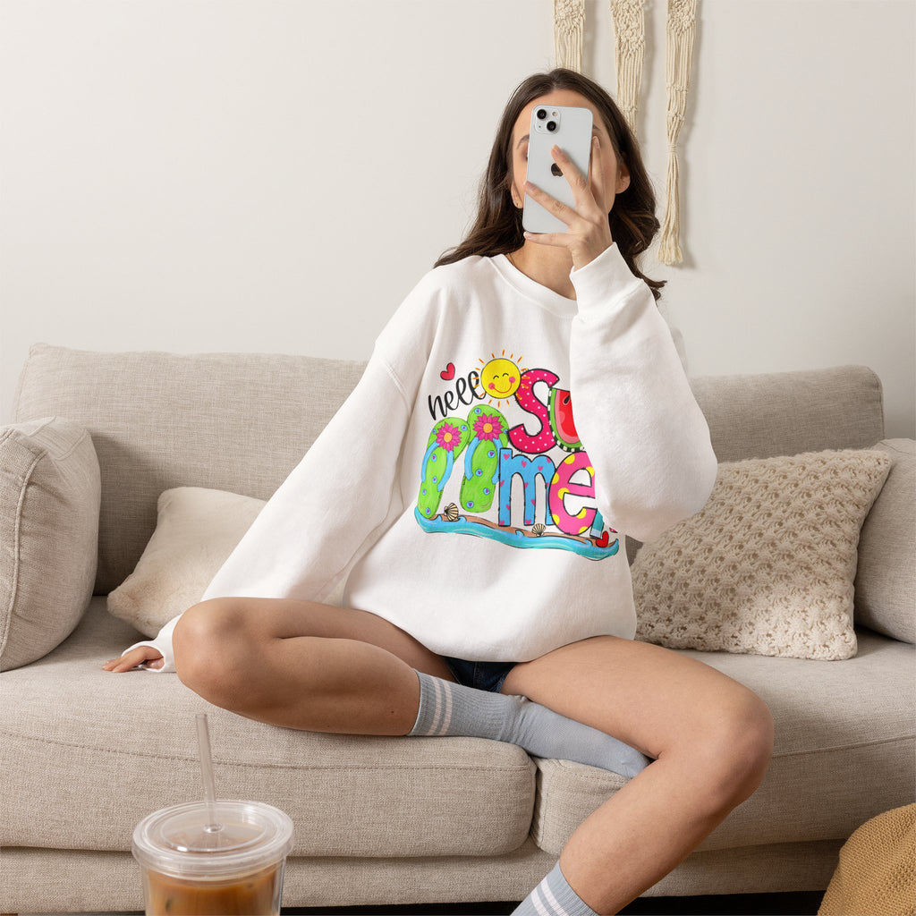 Hello Summer Women's Heavy Blend Crewneck Sweatshirt