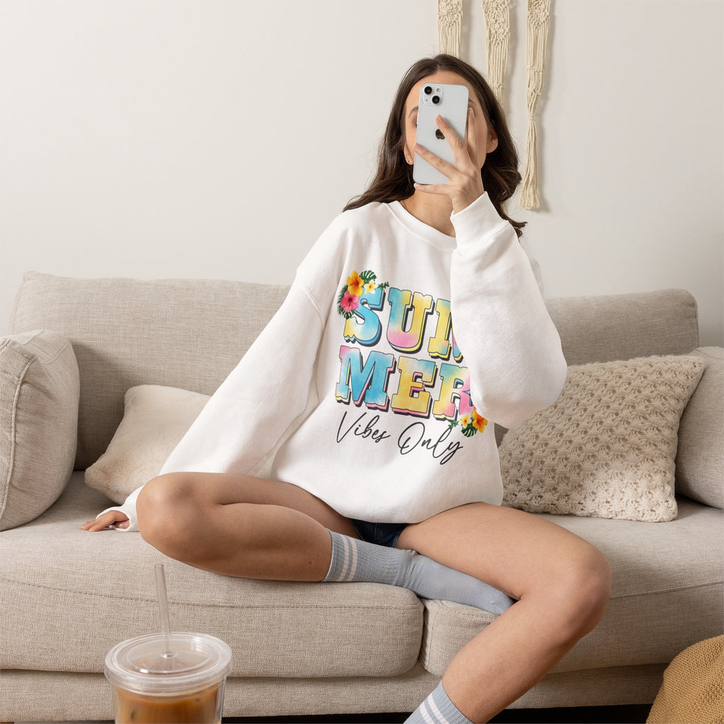 Summer Vibes Only Women's Heavy Blend Crewneck Sweatshirt – Cozy Summer Streetwear