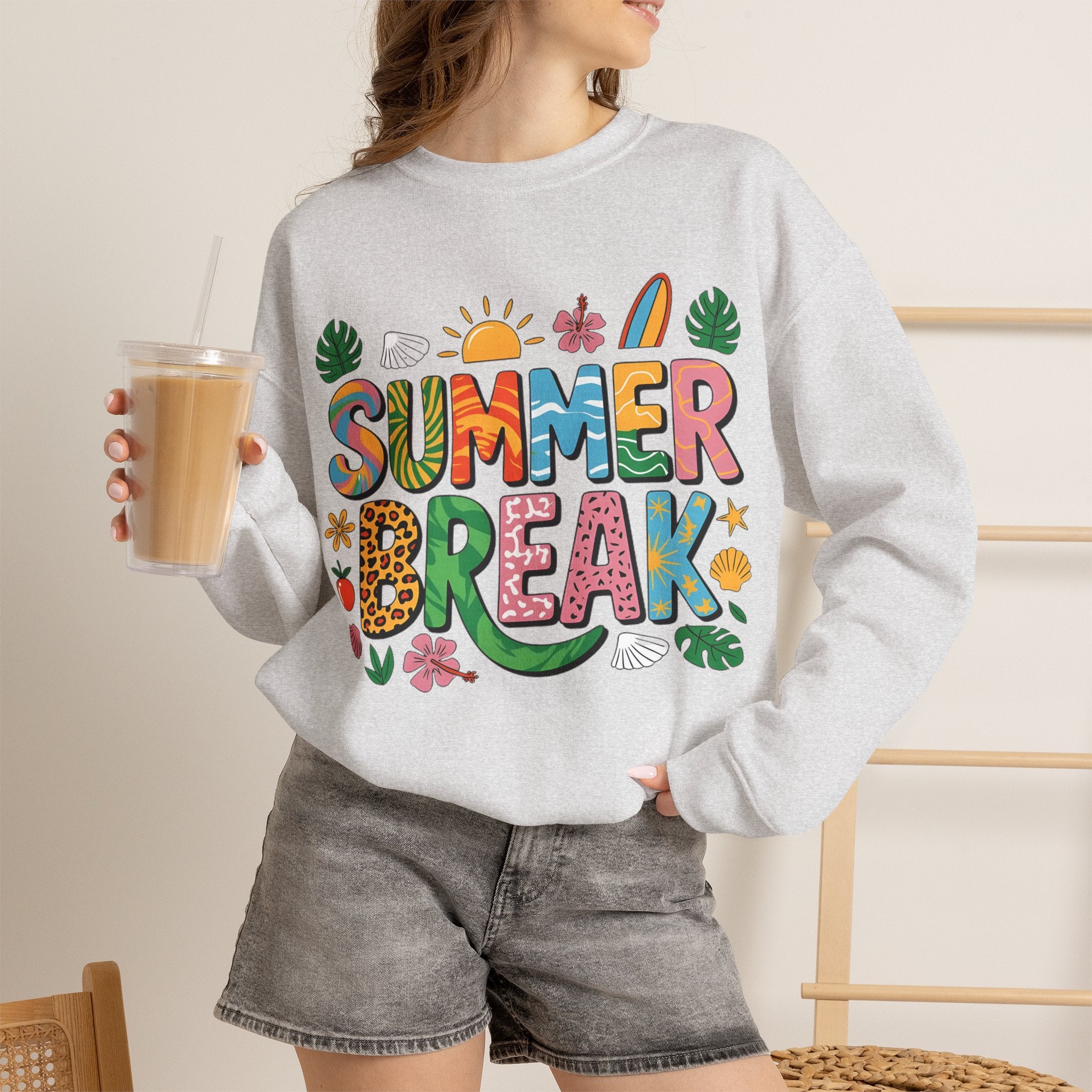 Summer Break Graphic Women's Heavy Blend Crewneck Sweatshirt
