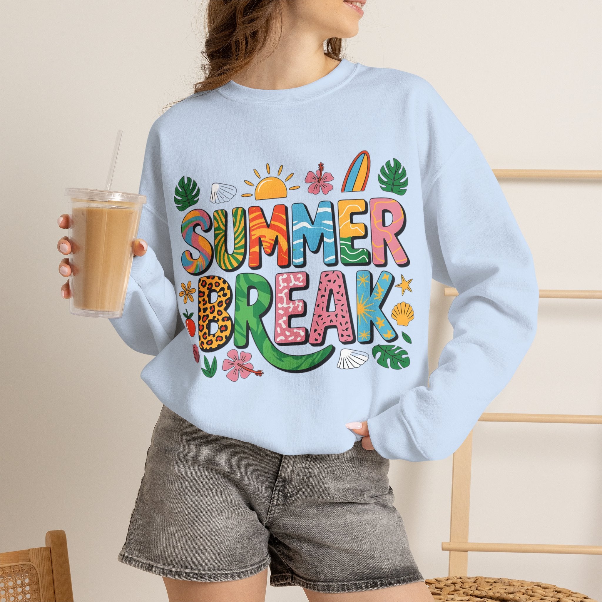 Summer Break Graphic Women's Heavy Blend Crewneck Sweatshirt