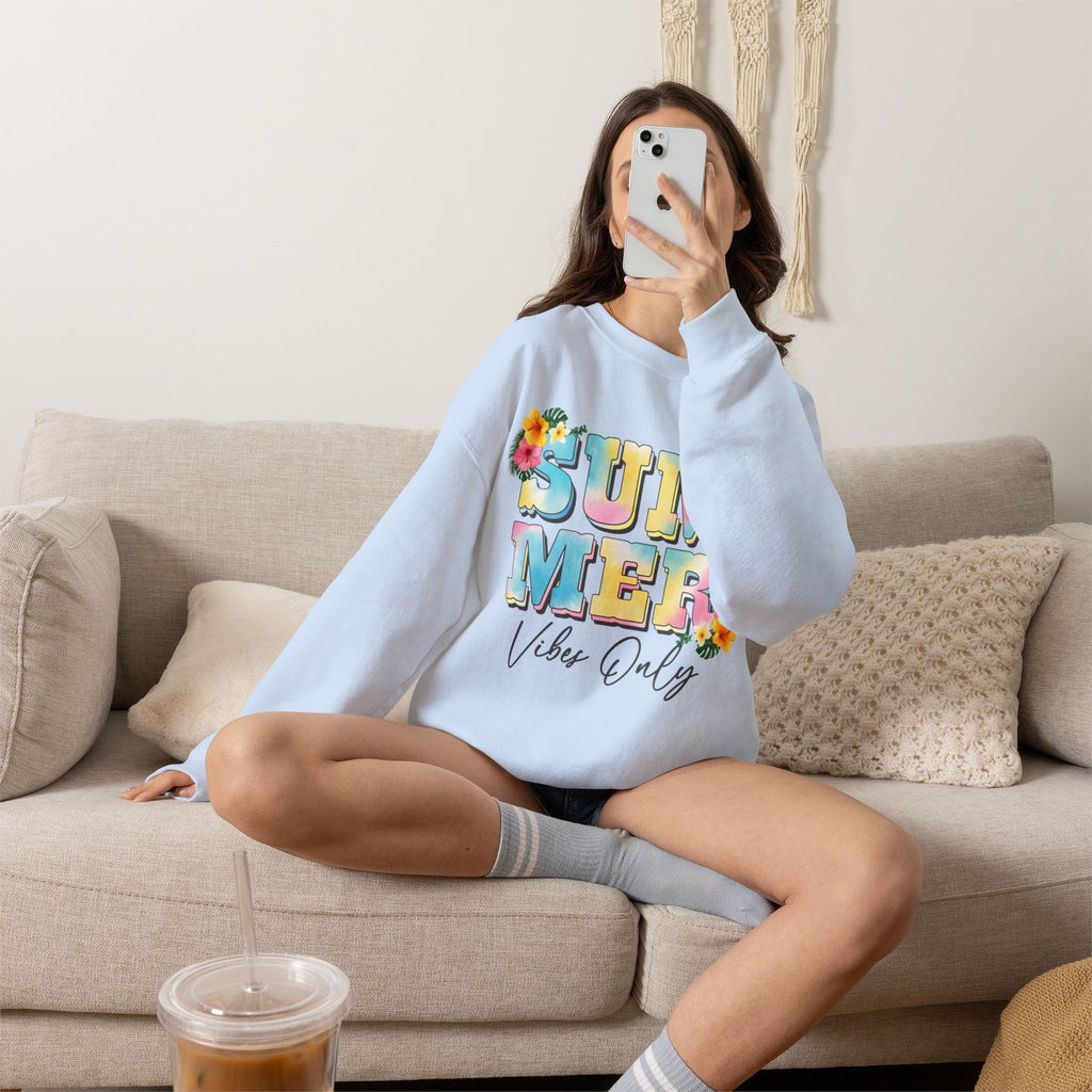 Summer Vibes Only Women's Heavy Blend Crewneck Sweatshirt – Cozy Summer Streetwear