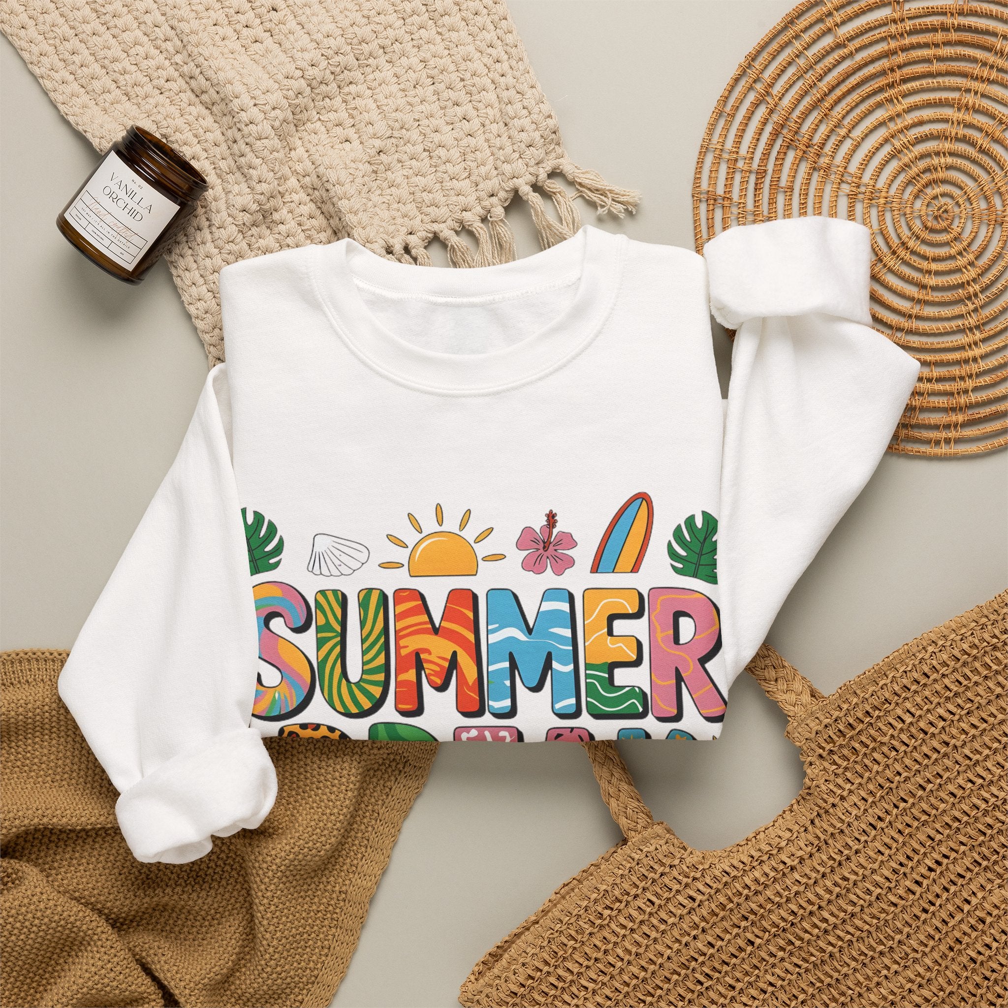 Summer Break Graphic Women's Heavy Blend Crewneck Sweatshirt